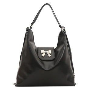Sac à bandoulière hobo noir brillant pour femme avec un nœud argenté élégant
