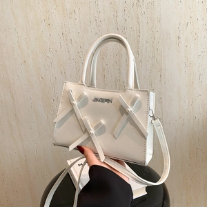 Sac à main blanc avec nœuds et perles avec bandoulière réglable pour femmes élégantes