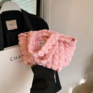Sac à main rose chic à texture matelassée froissée et fermeture à glissière
