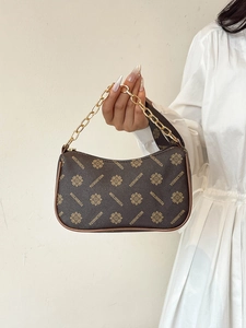 Sac Sous le Bras Vintage Monogramme pour Femmes en Cuir PU Croissant Hobo Sac à Épaule Chaîne Dorée Mode Streetwear Sac à Main