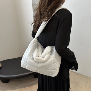 Mode Gevoerde Puffy Schoudertas Voor Dames Lichtgewicht PU Lederen Tote Handtas Casual Straatstijl Kleine Effen Kleur Vierkante Tas
