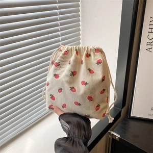 Petit Sac Seau en Toile Imprimé Fraise Grande Capacité Sac à Épaule Mode pour Femmes Étudiants Utilisation Quotidienne
