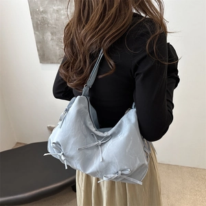 Light blue large capacity tote bag with bows and pleated texture for fashion women