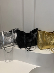 Retro large-capacity solid color tote bags with crocodile pattern in gold, silver, and black