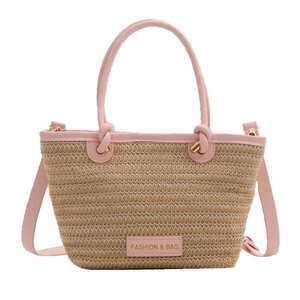 Sac à main en paille tressée avec bordure en cuir rose et bandoulière réglable