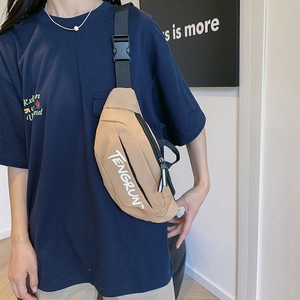 Bolso de pecho de nailon caqui con logo TENGRUN y correa ajustable para deporte exterior