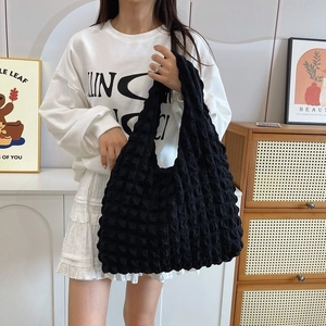 Fashionable black bubble textured tote bag with large capacity for casual daily shoulder wear