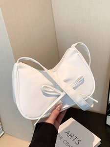 Borsa a tracolla minimalista in pelle PU beige a mezzaluna con fiocco decorativo