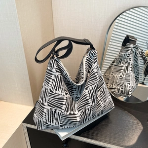 Geometric Pattern PU Leather Tote Bag Large Capacity Women Shoulder Crossbody Bag For Work Commute Casual Fashion Handbag