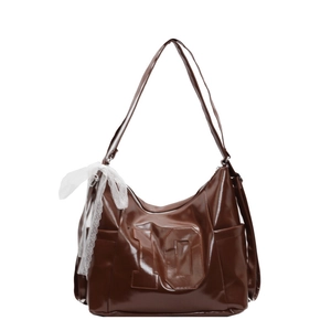 Sac fourre-tout marron en similicuir brillant avec relief numéro 10 et nœud en dentelle
