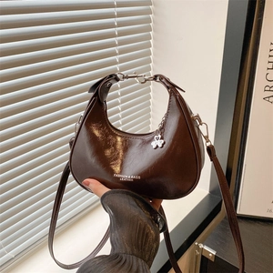 Fashion Women PU Leather Crescent Underarm Bag Solid Color Shoulder Crossbody Bag With Metal Pendant Commuter Handbag