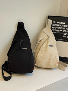 Sac de Poitrine Femme Mode en Nylon Léger Style Urbain Simple Sac à Bandoulière pour Voyage Quotidien Décontracté Sport Sac Banane