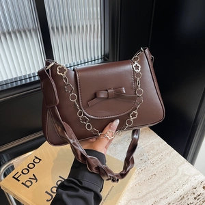 Sac bandoulière en cuir marron vintage avec nœud et chaîne florale pour femme