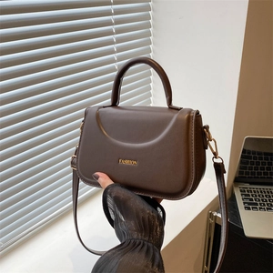 Borsa Quadrata Piccola da Donna Moda Francese in Pelle PU Borsa a Tracolla con Lettere Dorate Fashion e Patta ad Arco