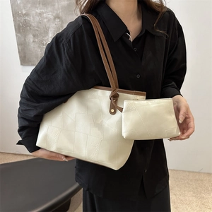 Borsa tote geometrica bianco crema con pochette e manici in pelle marrone set