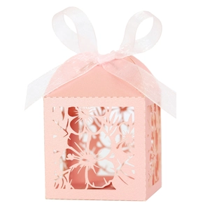 Elegant Laser Cut Flower Hollow Candy Box With Ribbon Artificial Pearl Paper Gift Box For Wedding Party Birthday Event Celebration Decoration