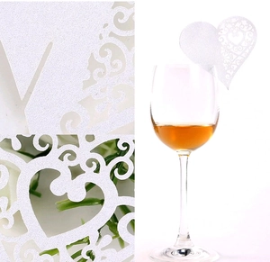 Heart Shape Laser Cut Glass Place Cards Artificial Pearl Paper Hollow Out Cup Decoration For Wedding Party Valentines Day Banquet Table Decor