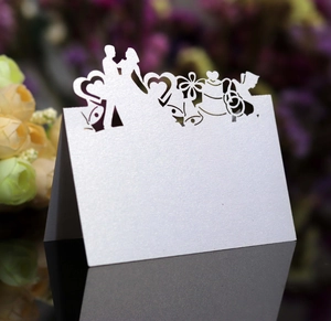 Elegant Laser Cut Heart Wedding Table Place Cards Artificial Pearl Paper Romantic Name Seat Cards For Party Banquet Event Decoration