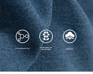 Dettaglio ravvicinato della trama in denim blu morbido con proprietà delicate sulla pelle