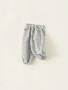 Pantalon de jogging en maille gris clair pour tout-petit avec grandes poches