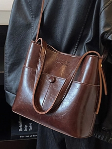 Sac seau rétro marron foncé en cuir huilé brillant, grand sac à bandoulière pour femme