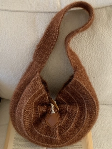 Women's Fashion Knitted Underarm Bag Large Capacity Woolen Yarn Shoulder Tote Bag Soft Hobo Bag With Toggle Closure For Winter
