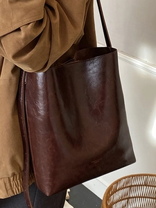 Large dark brown leather tote bag with vintage oil-wax finish for winter daily commute