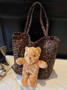 Borsa tote leopardata con ciondolo a forma di orso e grande capacità da donna