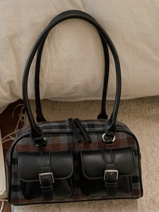Retro plaid tote bag with dual front pockets and long handles for shoulder or hand carry