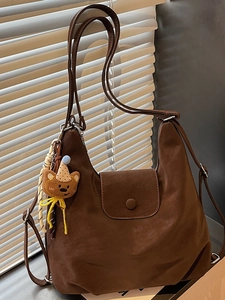 Vintage Matte PU Leather Large Capacity Tote Bag For Women Minimalist Urban Commuter Shoulder Bag With Cute Bear Charm