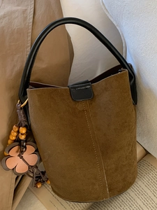 Retro Women PU Leather Bucket Bag Suede Texture Wood Bead Flower Pendant Shoulder Handbag Crossbody Messenger Bag