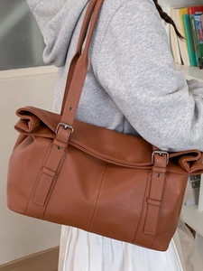 Retro brown large capacity leather tote bag with adjustable straps for daily commuting