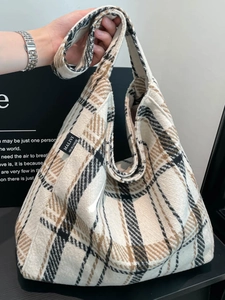 Retro oversized striped plaid tote bag in wool blend for winter casual shoulder wear