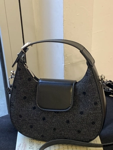Sac hobo à pois avec lanières en cuir noir et nœud papillon pour femme style 2025