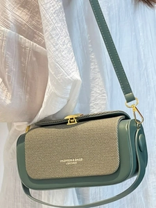 Retro small square bag in dark green leather and beige woven fabric with gold buckle