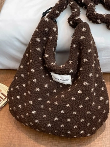 Sac Fourre-tout en Peluche Mode Hiver Femme Grande Capacité Sac à Bandoulière en Sherpa Avec Motif de Coeur Géométrique