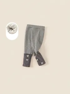 Leggings épais pour enfants en molleton gris clair avec petits nœuds blancs mignons