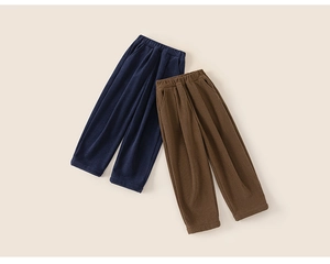 Pantalon en velours côtelé pour enfants en bleu foncé et marron avec taille élastique