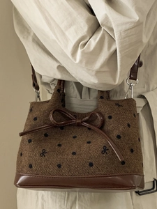 Sac à main marron à pois avec nœud pour femme en tissu texturé et poignées en cuir