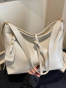 Large Capacity PU Leather Tote Bag For Women Minimalist Urban Commuting Shoulder Bag With Decorative Tag Retro Solid Color Handbag
