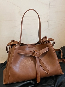 Vintage PU Leather Bucket Bag For Women Large Capacity Shoulder Bag With Knot Detail Simple Crossbody Handbag For Daily Work