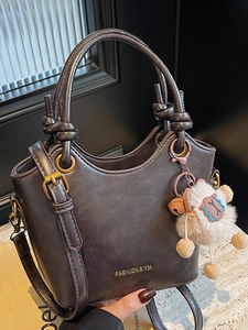 Minimalist PU Leather Bucket Bag For Women Vintage Top Handle Handbag With Detachable Shoulder Strap And Plush Charm Crossbody Bag