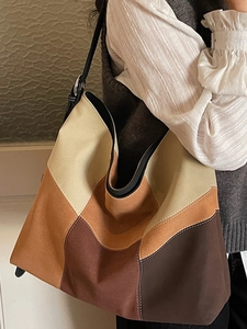 Contrast color large tote bag in suede patchwork style with premium shoulder straps