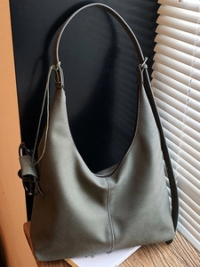 Grand sac cabas rétro en daim vert olive avec surpiqûres élégantes et bandoulière