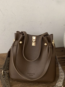 Women Litchi Pattern PU Leather Bucket Bag Minimalist Large Capacity Shoulder Bag With Bohemian Wide Strap Urban Chic Handbag