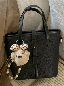 Women PU Leather Lychee Pattern Bucket Bag Minimalist Niche Design Handbag With Plush Bear Charm Retro Crossbody Shoulder Bag