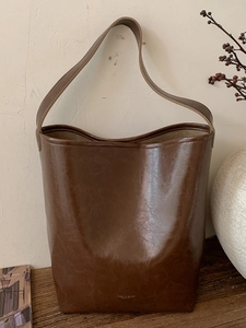 Retro PU Leather Bucket Bag For Women 2025 New Casual Single Shoulder Armpit Bag Niche Large Capacity Crossbody Bag