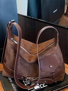 Sac à bandoulière vintage marron en daim de grande capacité pour voyage et trajet quotidien
