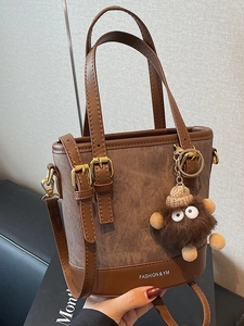 Women Retro PU Leather Splicing Bucket Bag Fashion Crossbody Handbag With Monster Plush Charm Casual Daily Shoulder Bag