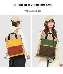 Détail des sacs à dos bicolores élégants aux teintes jaune-orange et vert-brun